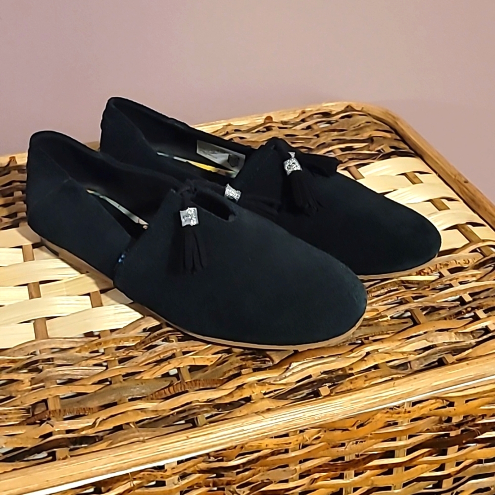 Tom's Kelli Black Suede Tassel Slip On